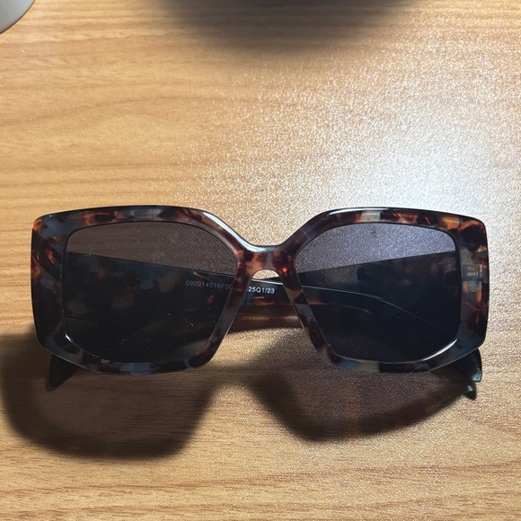 Reclectic Tortoise Shell Square Sunglasses - Picture 3 of 3